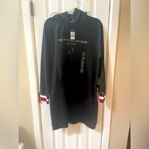 Tommy Hilfiger Women’s Raglan Sleeve Hoodie Dress.